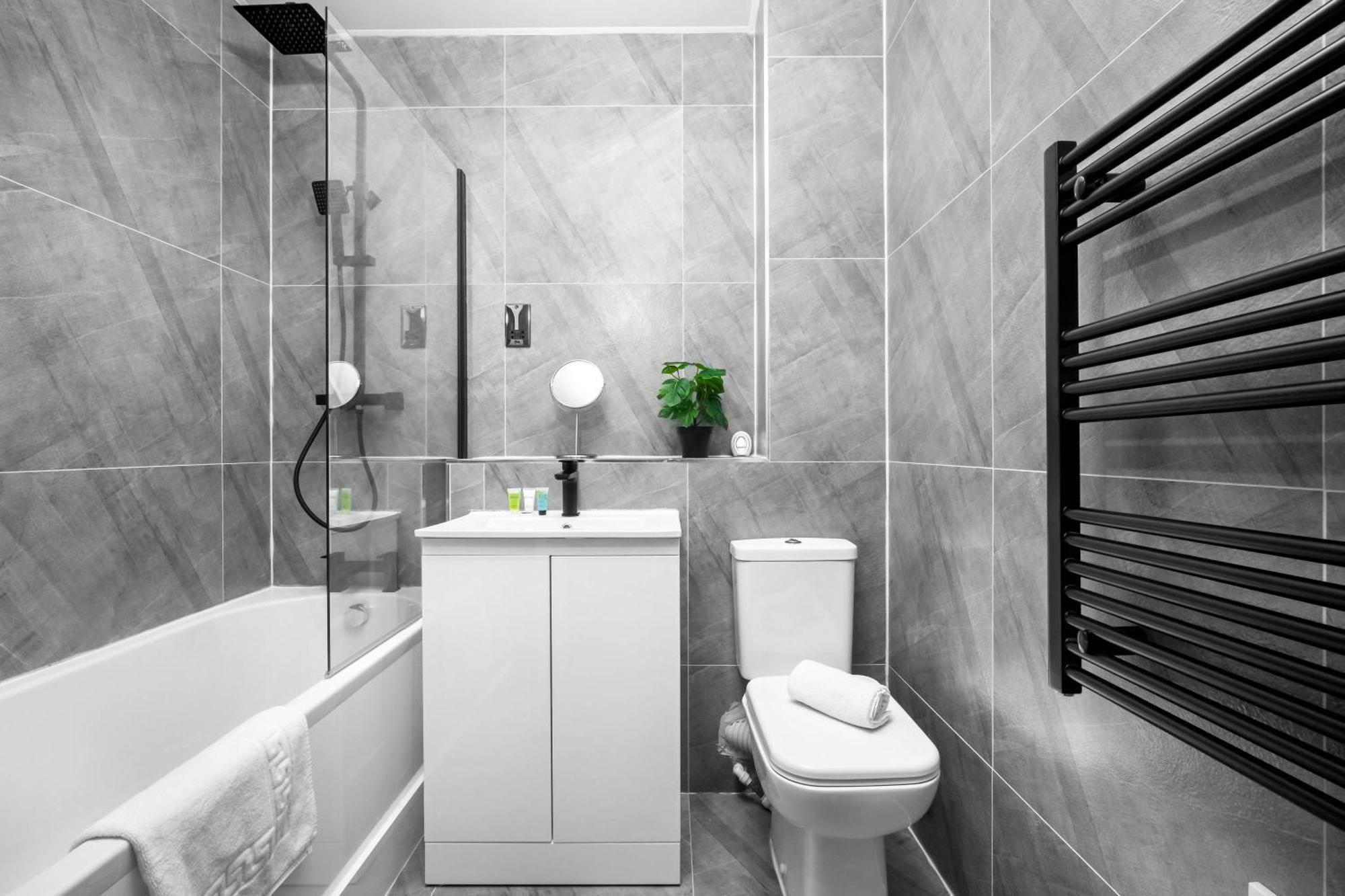 ברמינגהאם New Luxury Two Bedroom Apartment - City Centre - Netflix - Wifi - Top Rated - Jq 8Ah מראה חיצוני תמונה
